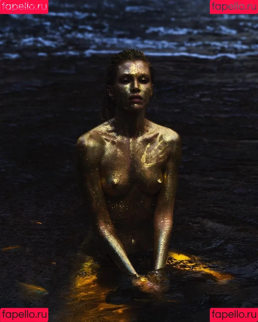 Stella Maxwell / stellamaxwell Onlyfans Photo Gallery 