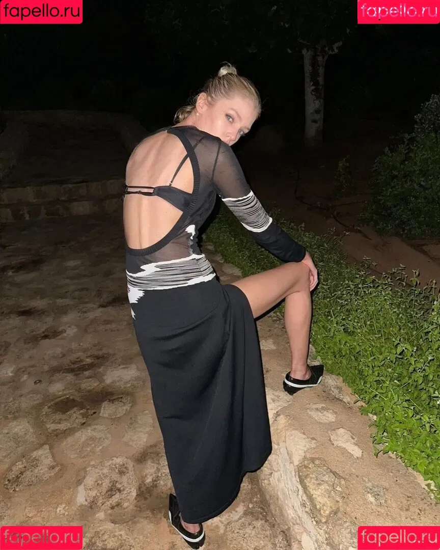 Stella Maxwell / stellamaxwell Onlyfans Photo Gallery 