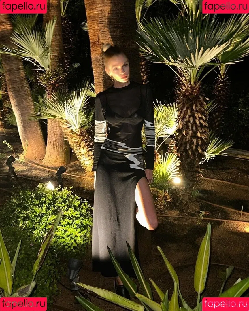Stella Maxwell / stellamaxwell Onlyfans Photo Gallery 