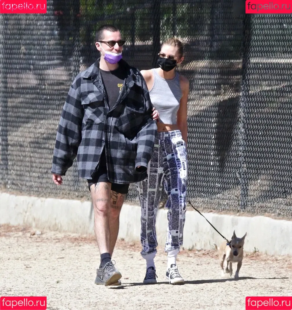 Stella Maxwell / stellamaxwell Onlyfans Photo Gallery 