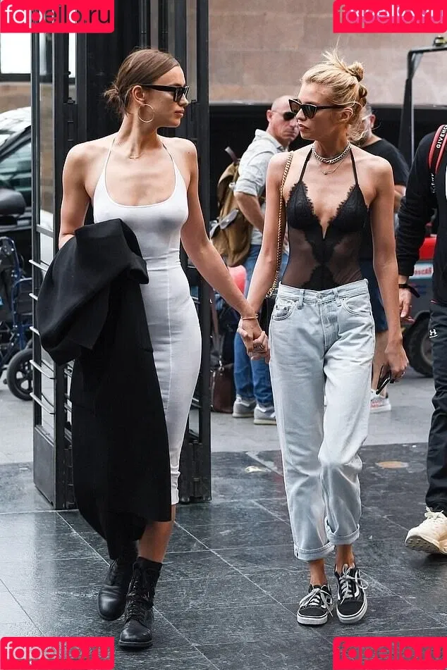 Stella Maxwell / stellamaxwell Onlyfans Photo Gallery 