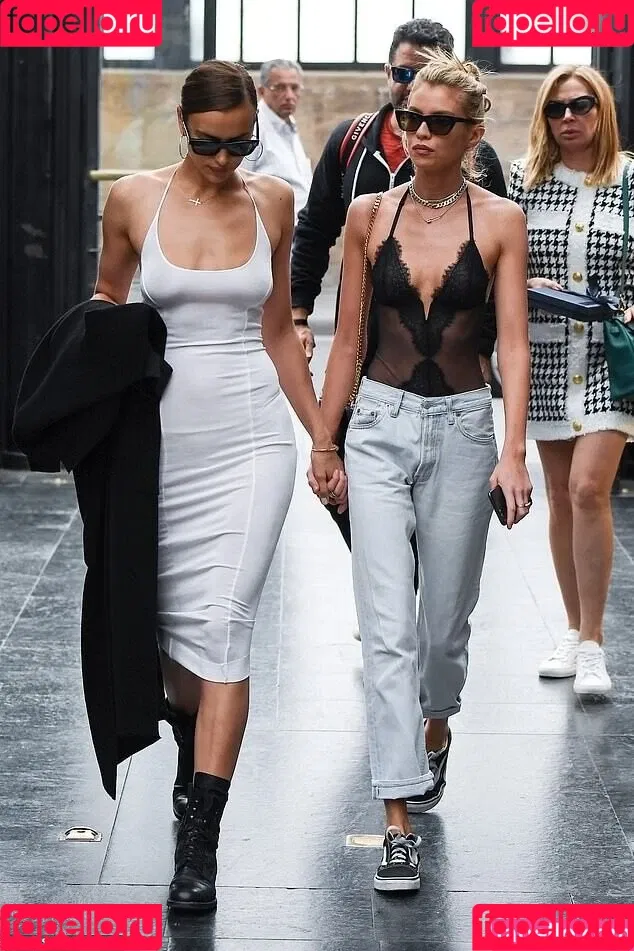 Stella Maxwell / stellamaxwell Onlyfans Photo Gallery 