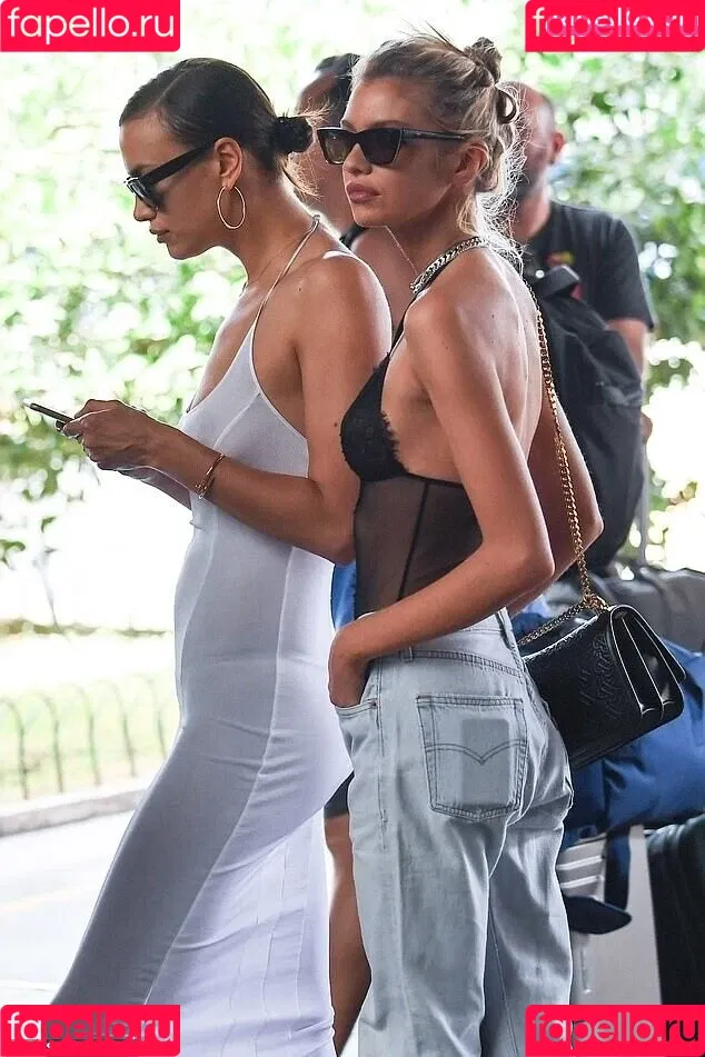 Stella Maxwell / stellamaxwell Onlyfans Photo Gallery 