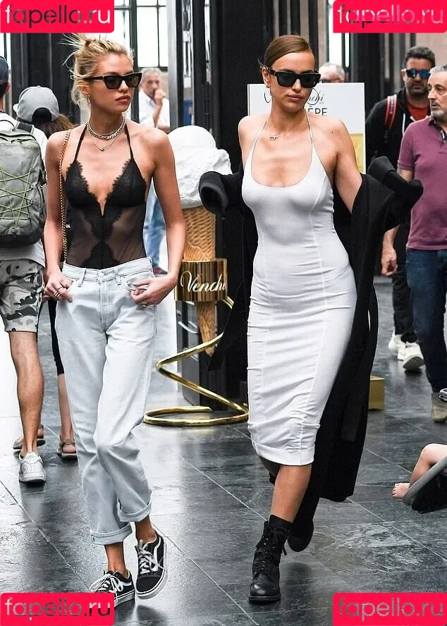Stella Maxwell / stellamaxwell Onlyfans Photo Gallery 