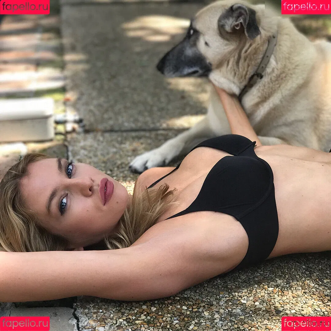 Stella Maxwell / stellamaxwell Onlyfans Photo Gallery 