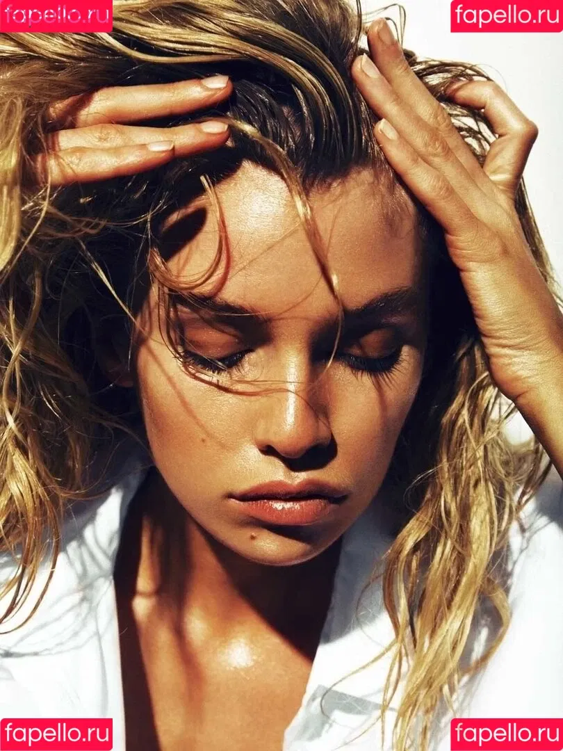 Stella Maxwell / stellamaxwell Onlyfans Photo Gallery 