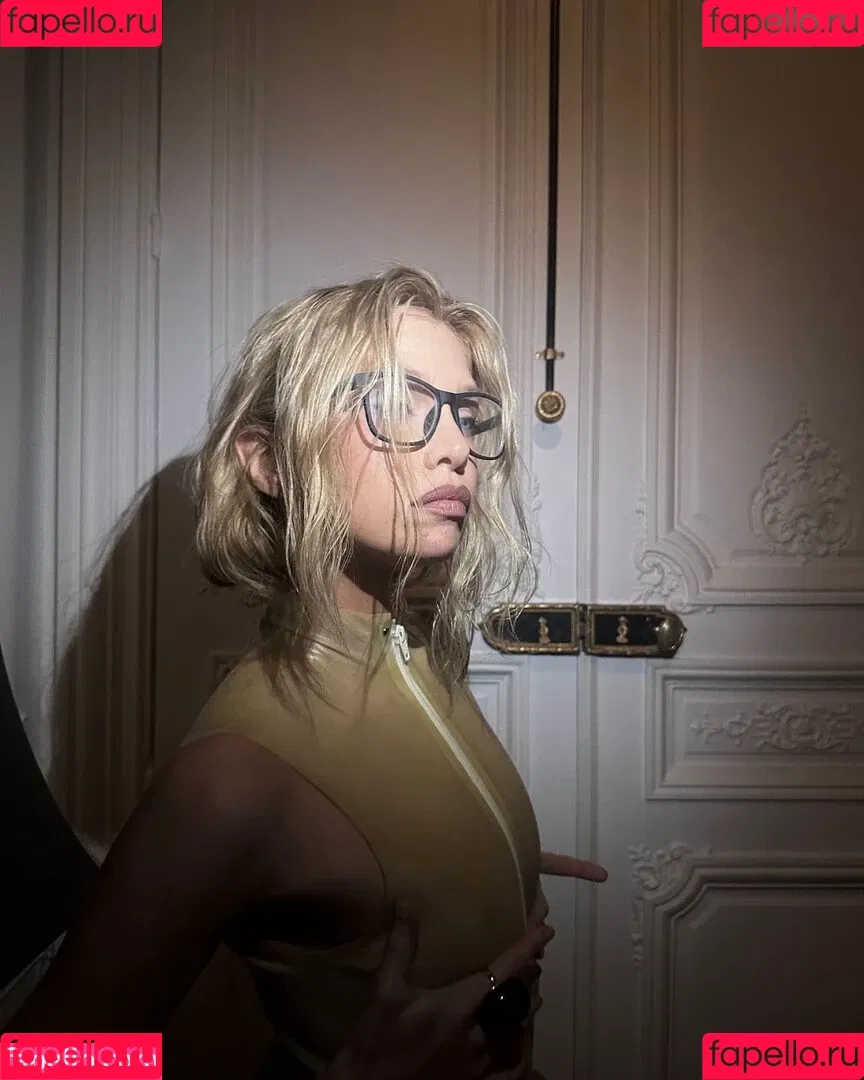 Stella Maxwell / stellamaxwell Onlyfans Photo Gallery 