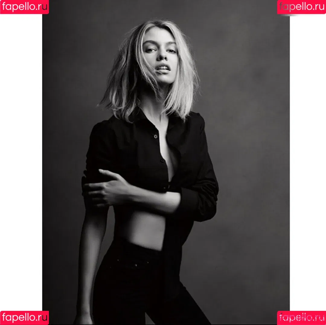 Stella Maxwell / stellamaxwell Onlyfans Photo Gallery 