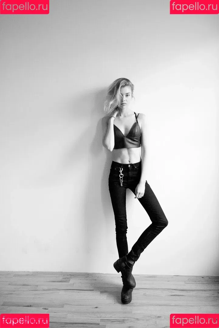Stella Maxwell / stellamaxwell Onlyfans Photo Gallery 