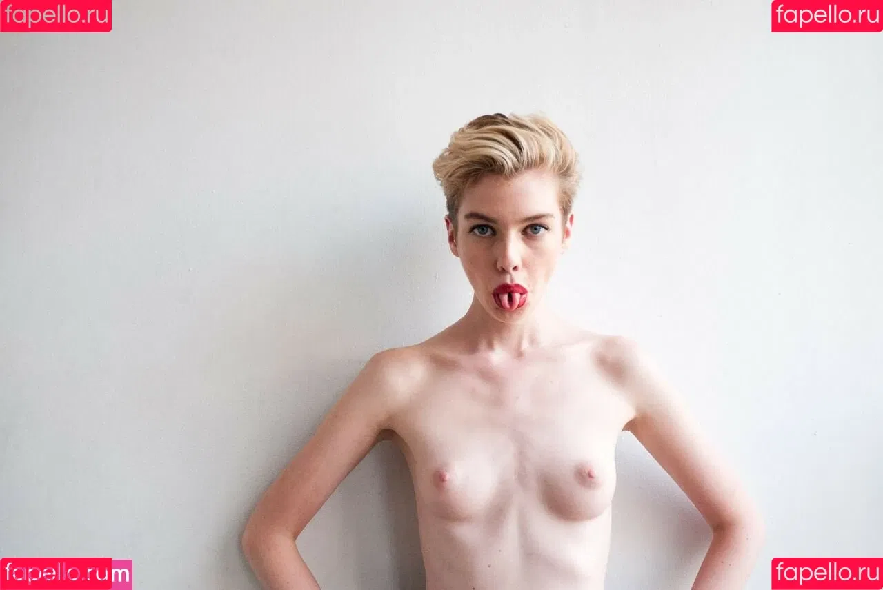 Stella Maxwell / stellamaxwell Onlyfans Photo Gallery 