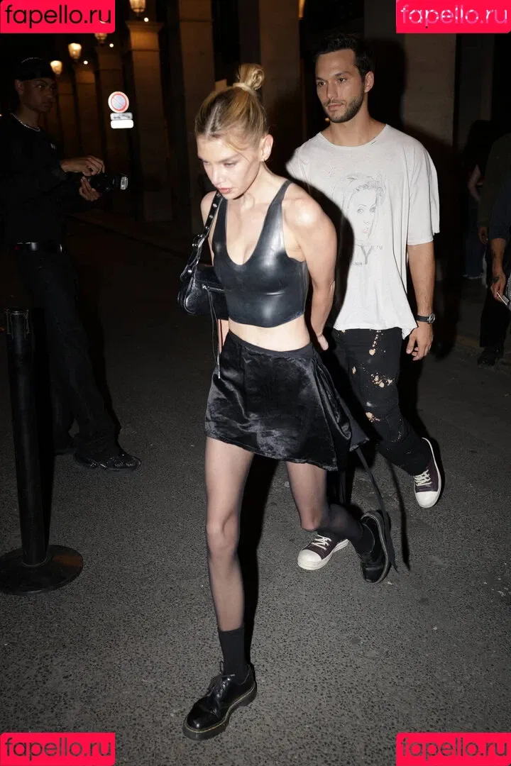 Stella Maxwell / stellamaxwell Onlyfans Photo Gallery 