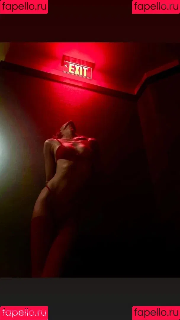 Stella Maxwell / stellamaxwell Onlyfans Photo Gallery 