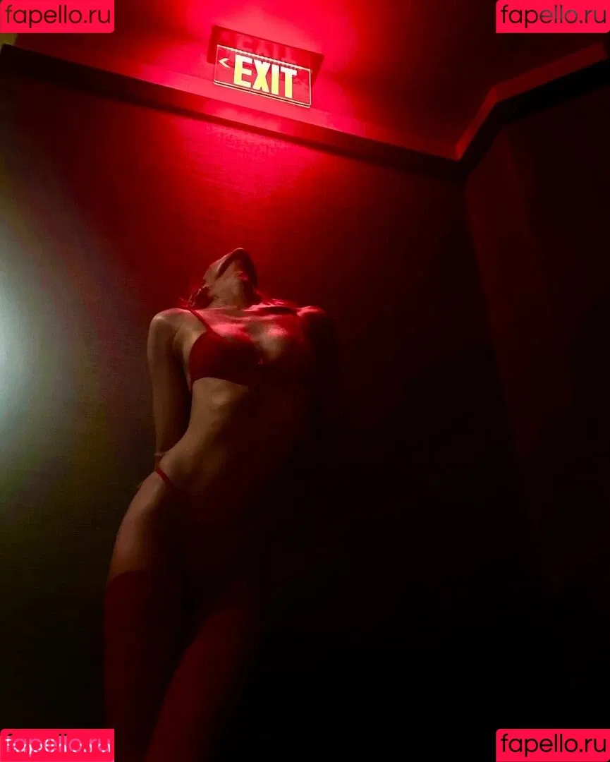 Stella Maxwell / stellamaxwell Onlyfans Photo Gallery 