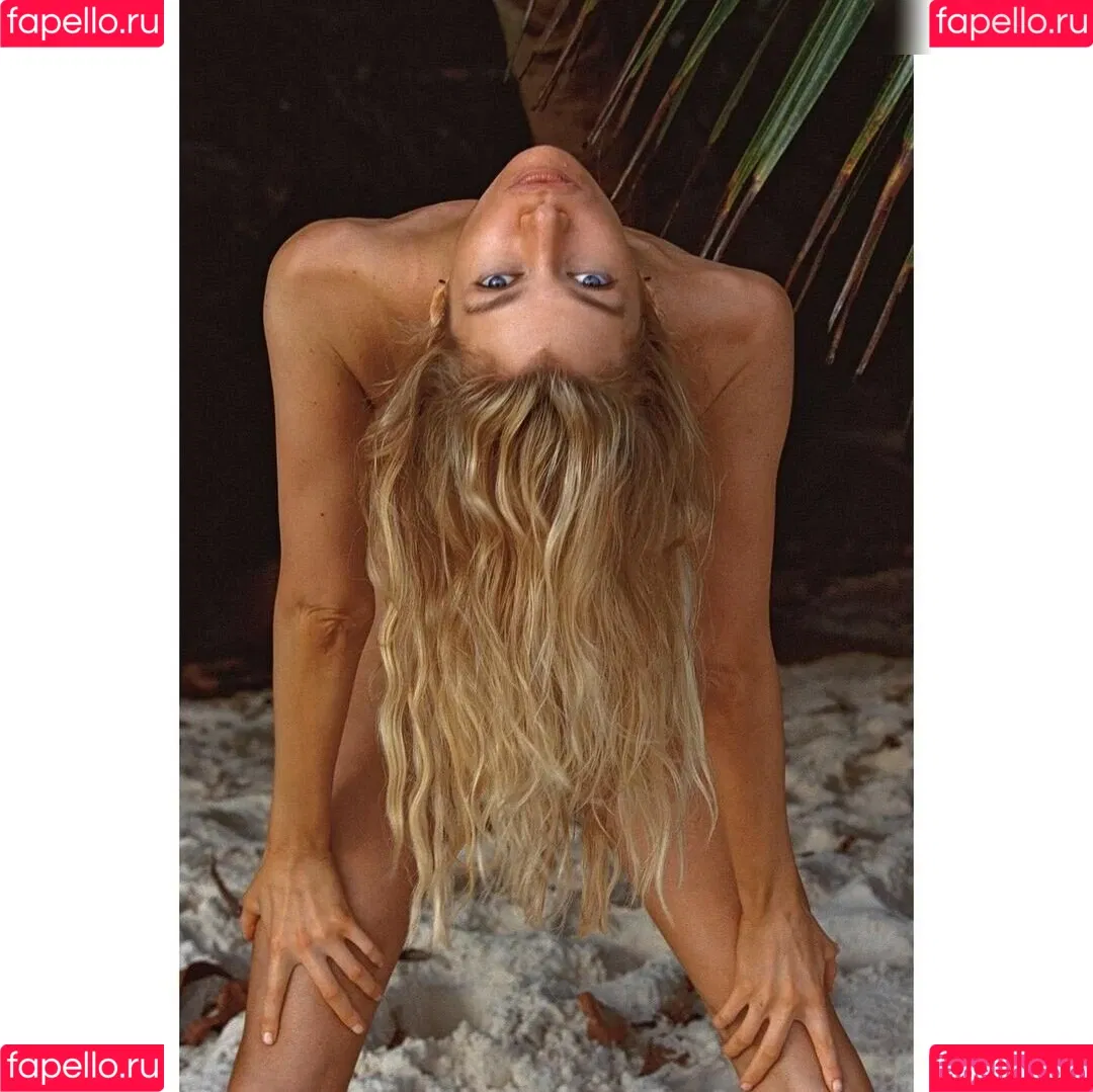 Stella Maxwell / stellamaxwell Onlyfans Photo Gallery 