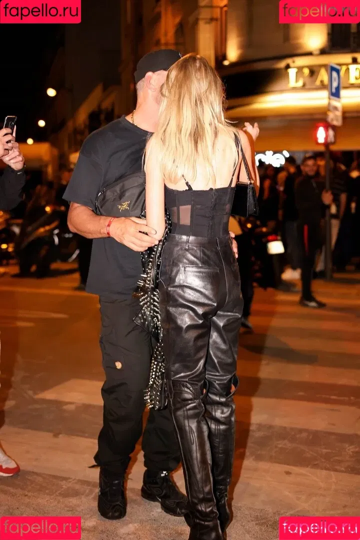 Stella Maxwell / stellamaxwell Onlyfans Photo Gallery 