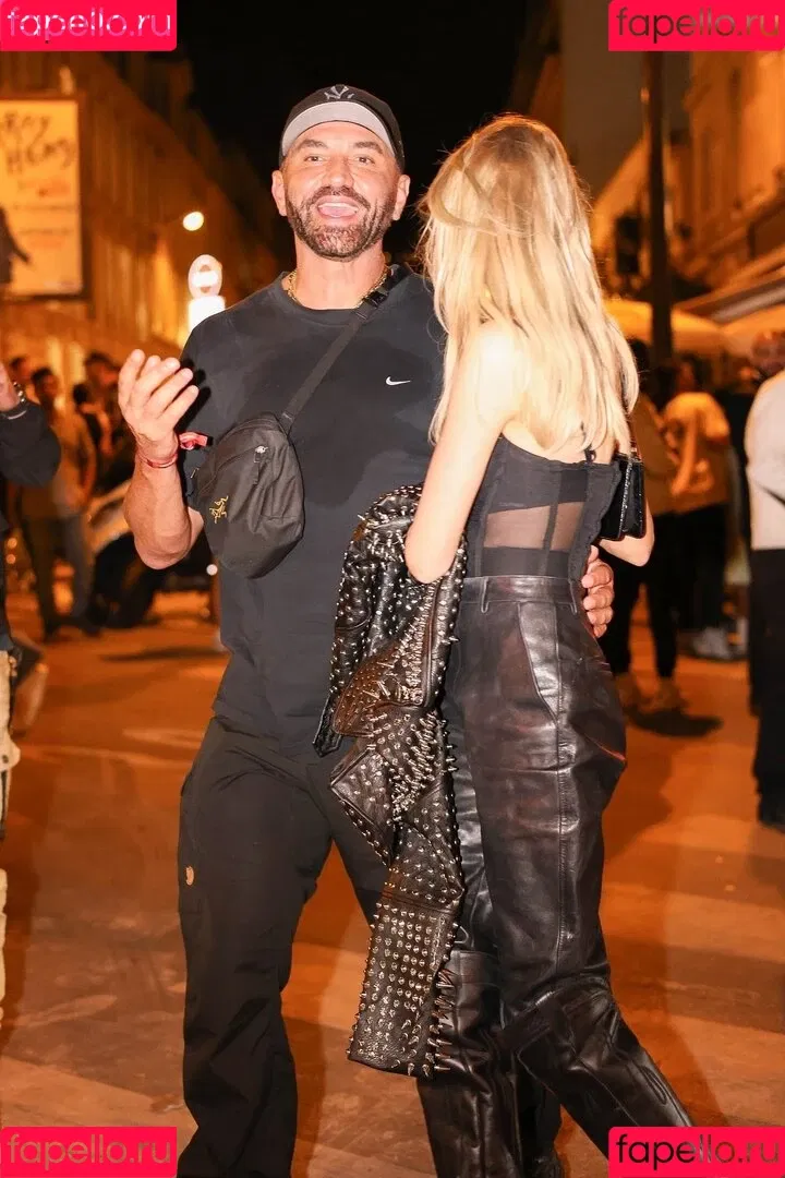 Stella Maxwell / stellamaxwell Onlyfans Photo Gallery 