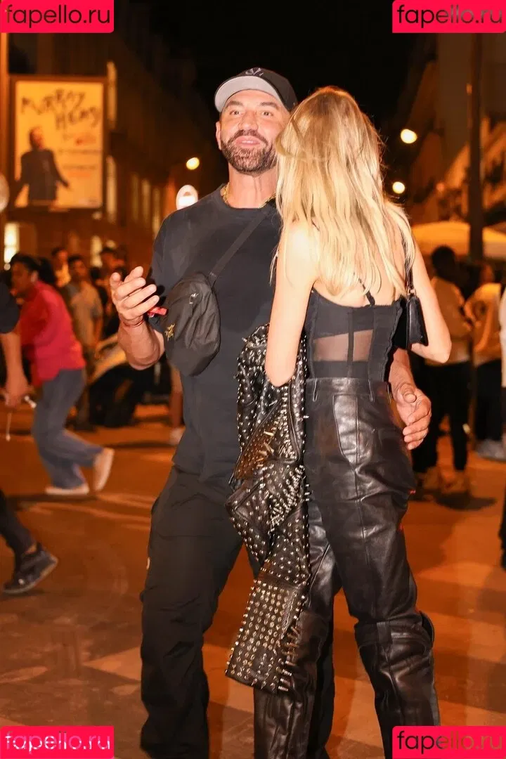Stella Maxwell / stellamaxwell Onlyfans Photo Gallery 