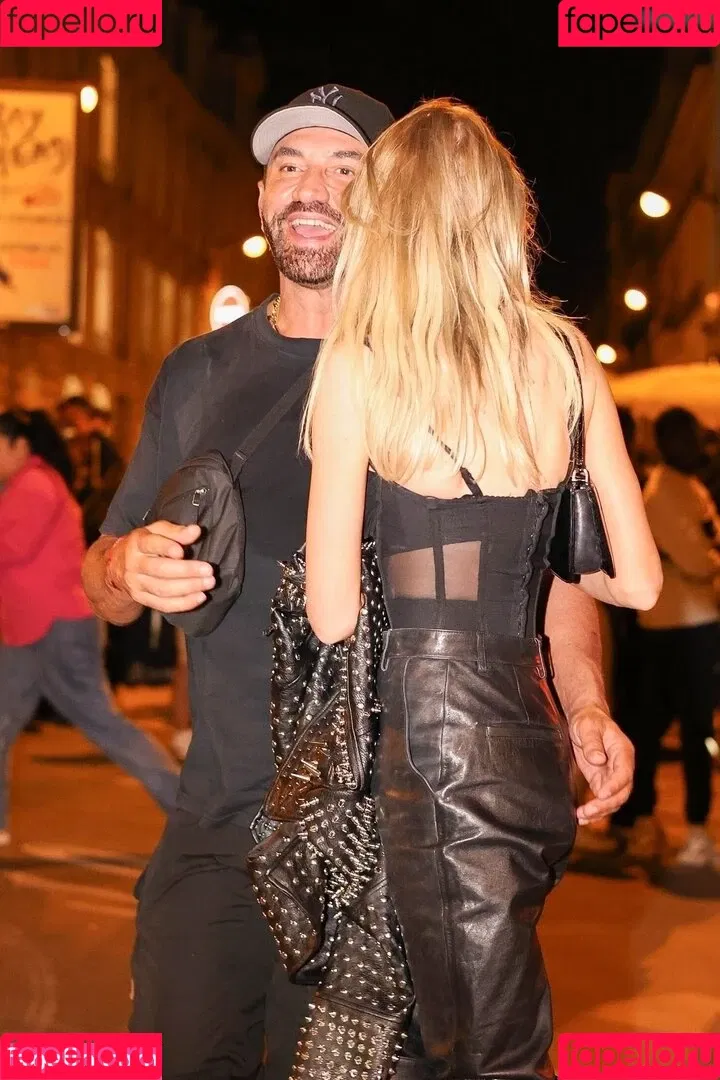 Stella Maxwell / stellamaxwell Onlyfans Photo Gallery 