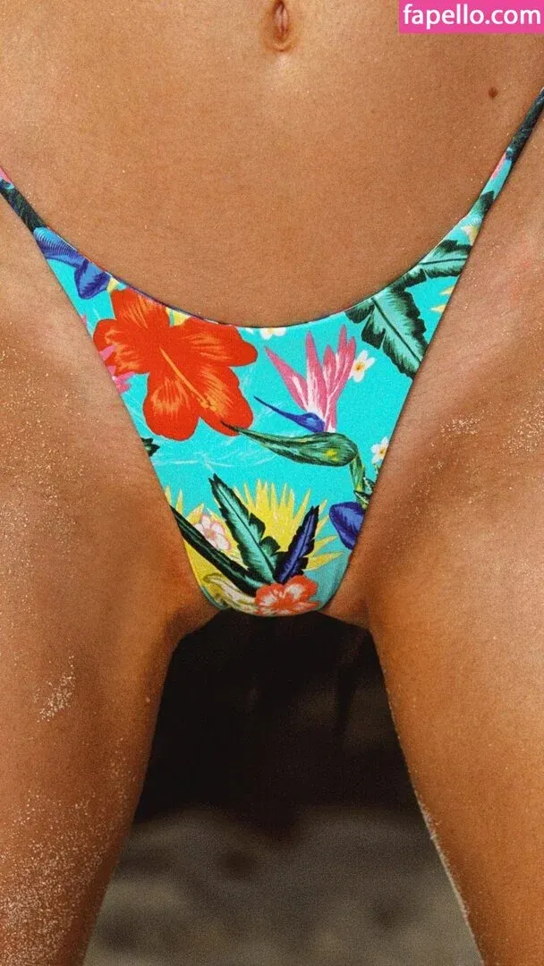 Stella Maxwell / stellamaxwell Onlyfans Photo Gallery 