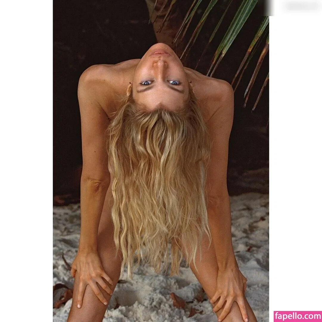 Stella Maxwell / stellamaxwell Onlyfans Photo Gallery 