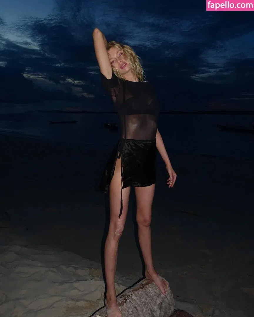 Stella Maxwell / stellamaxwell Onlyfans Photo Gallery 