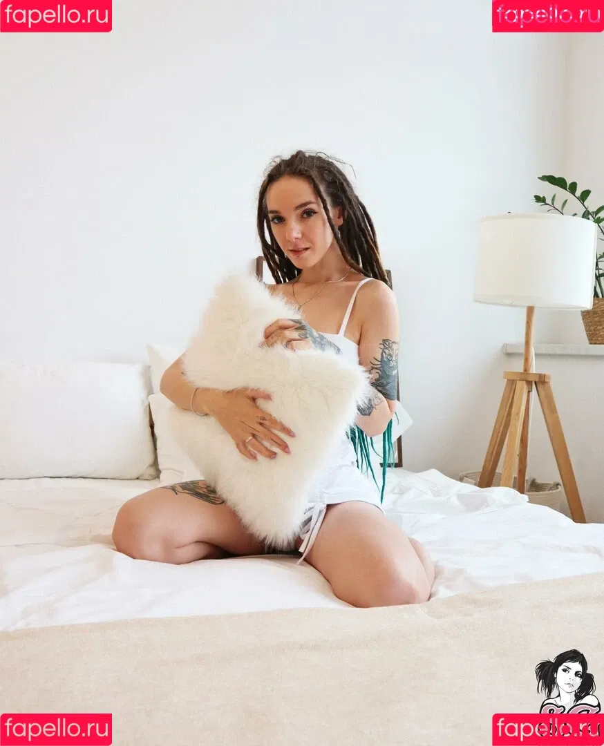 Aliceverner / alicevernersuicide Onlyfans Photo Gallery 