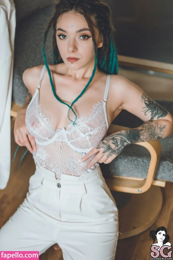 Aliceverner / alicevernersuicide Onlyfans Photo Gallery 