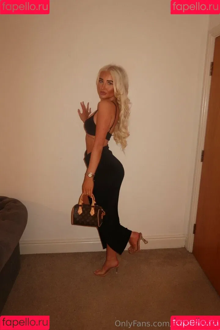 yhwh_livraria / yourlexiii22 Onlyfans Photo Gallery 