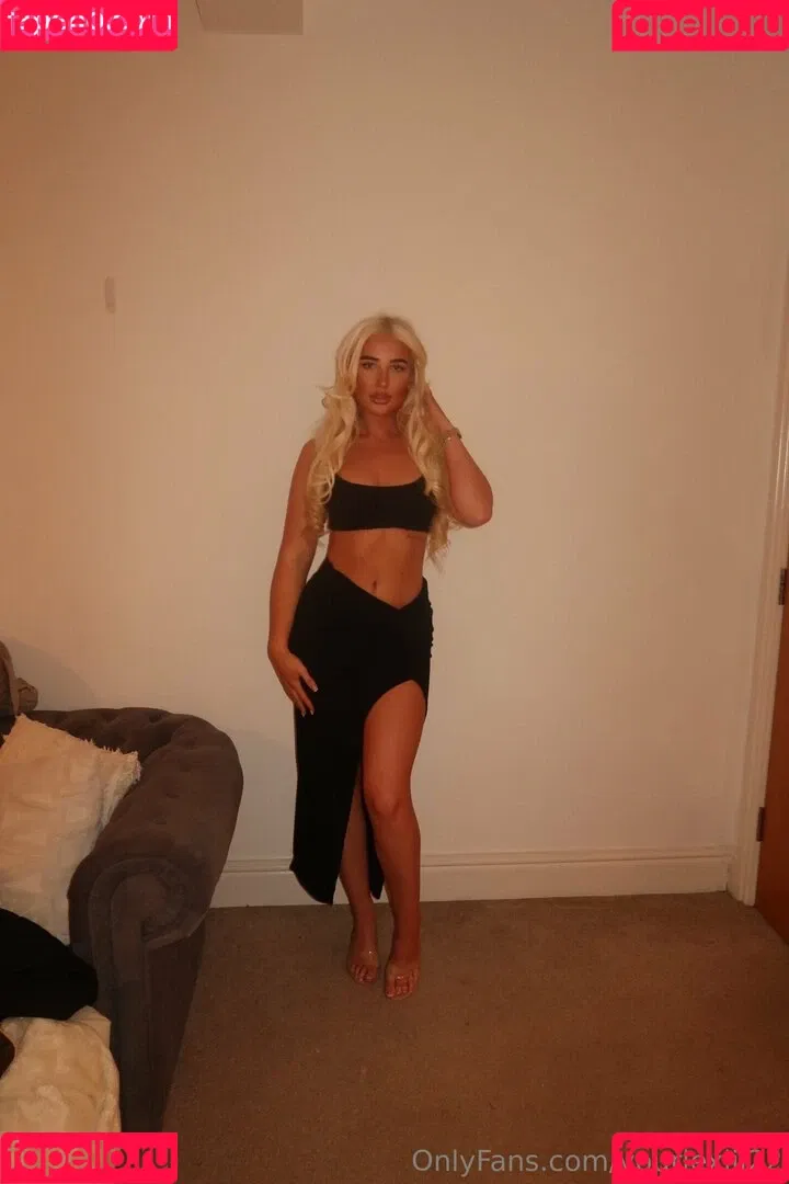yhwh_livraria / yourlexiii22 Onlyfans Photo Gallery 