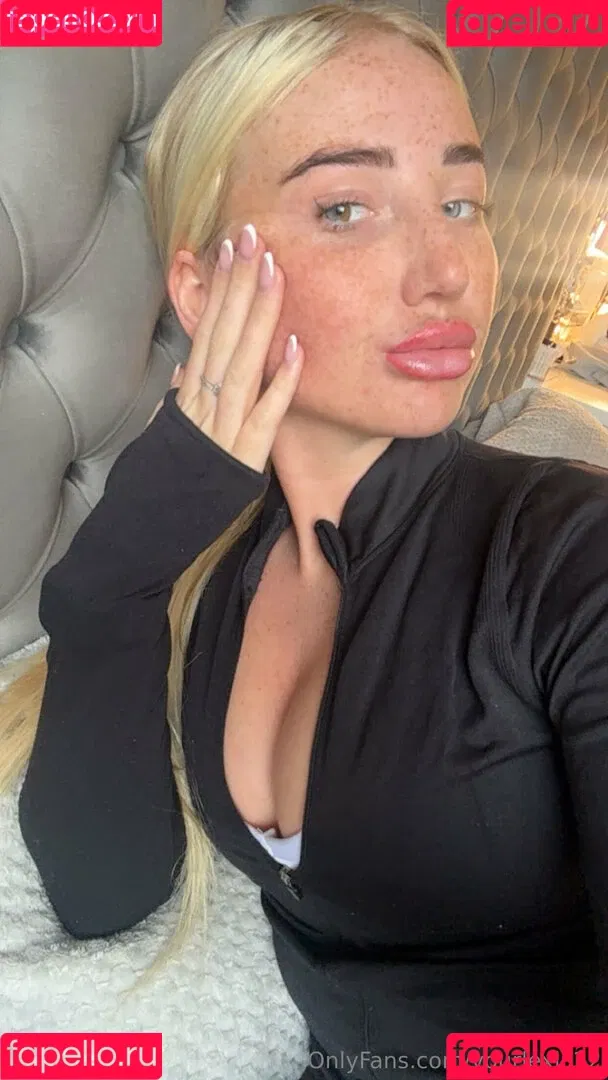 yhwh_livraria / yourlexiii22 Onlyfans Photo Gallery 