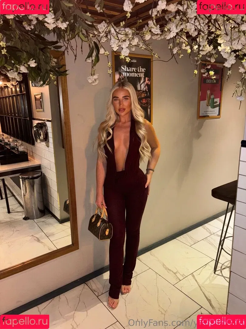 yhwh_livraria / yourlexiii22 Onlyfans Photo Gallery 
