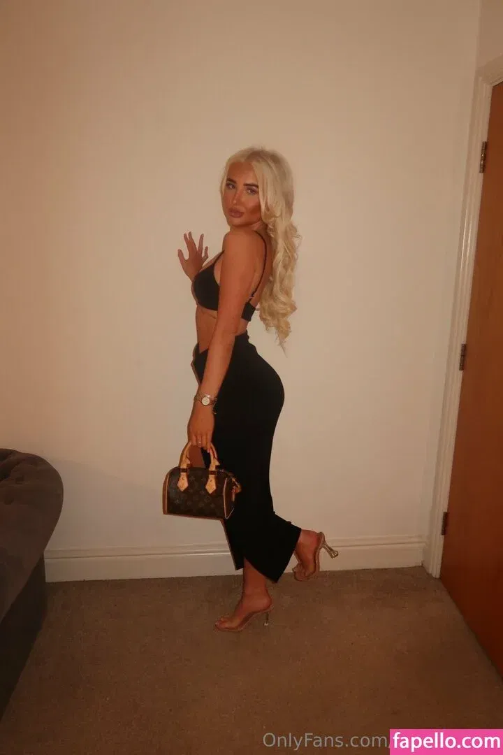 yhwh_livraria / yourlexiii22 Onlyfans Photo Gallery 