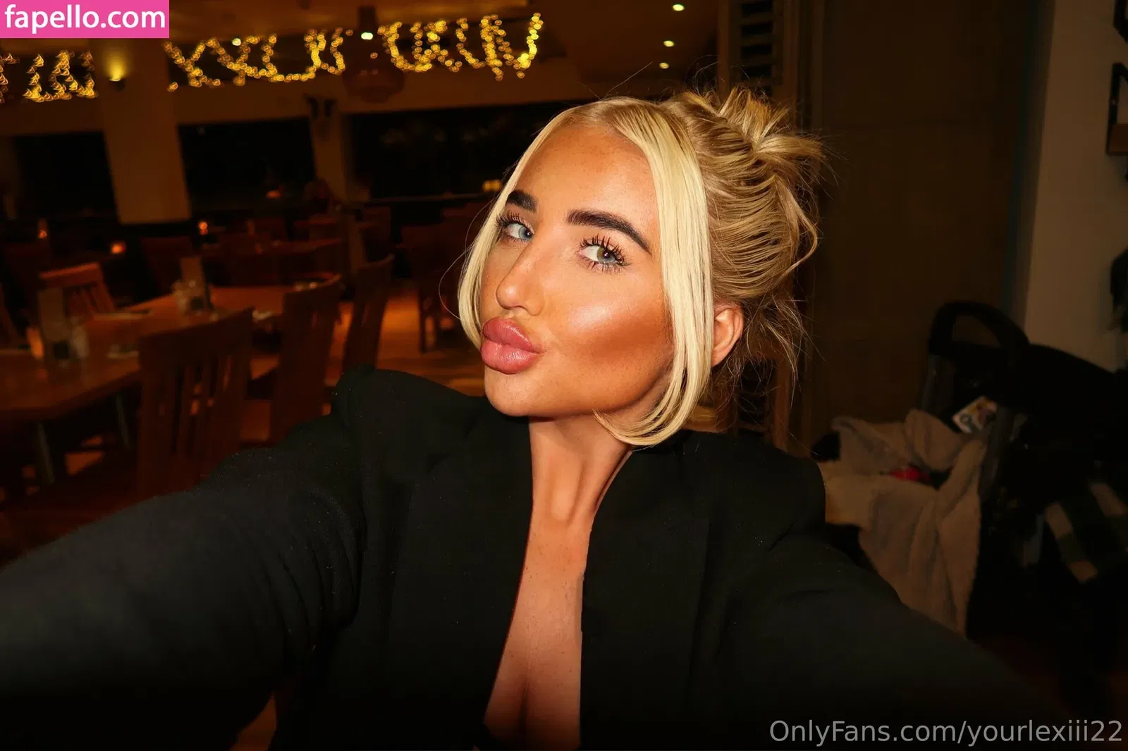 yhwh_livraria / yourlexiii22 Onlyfans Photo Gallery 