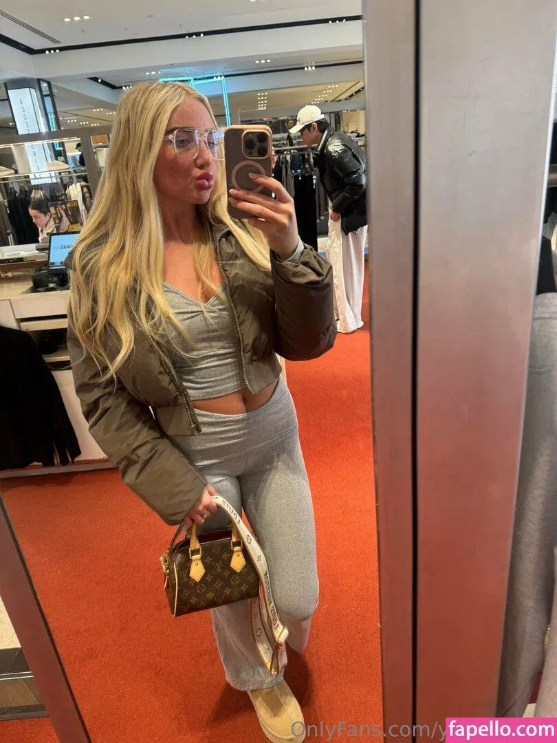 yhwh_livraria / yourlexiii22 Onlyfans Photo Gallery 