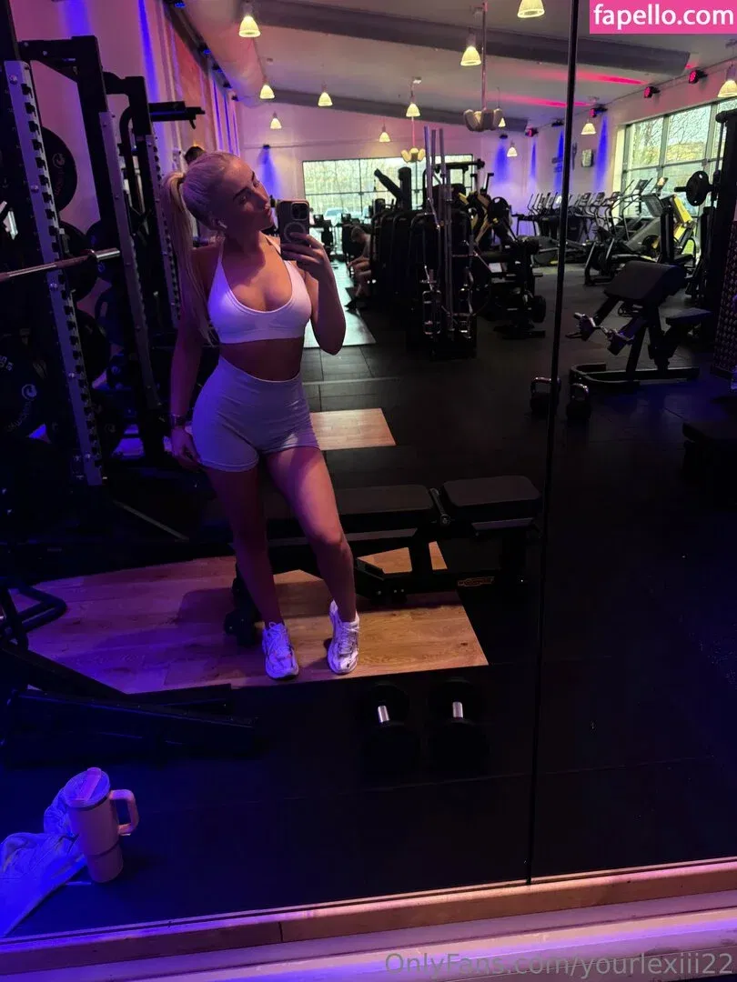 yhwh_livraria / yourlexiii22 Onlyfans Photo Gallery 