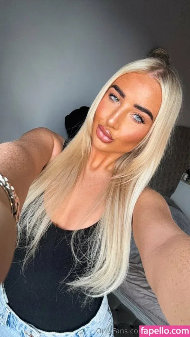 yhwh_livraria / yourlexiii22 Onlyfans Photo Gallery 