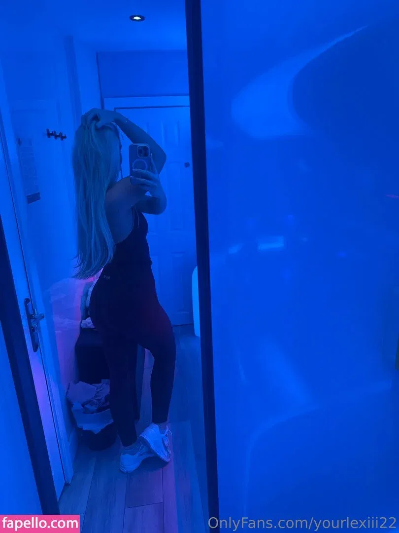 yhwh_livraria / yourlexiii22 Onlyfans Photo Gallery 