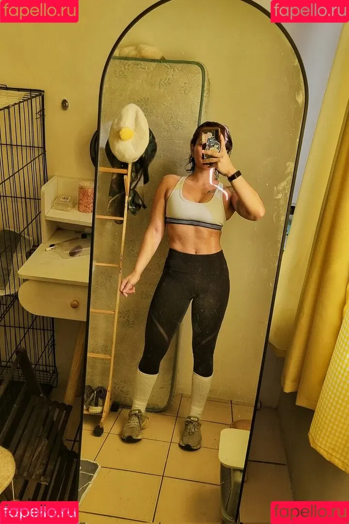 Kittynyaaa / Nyaaati / miiaa02 / nhcordoba Onlyfans Photo Gallery 