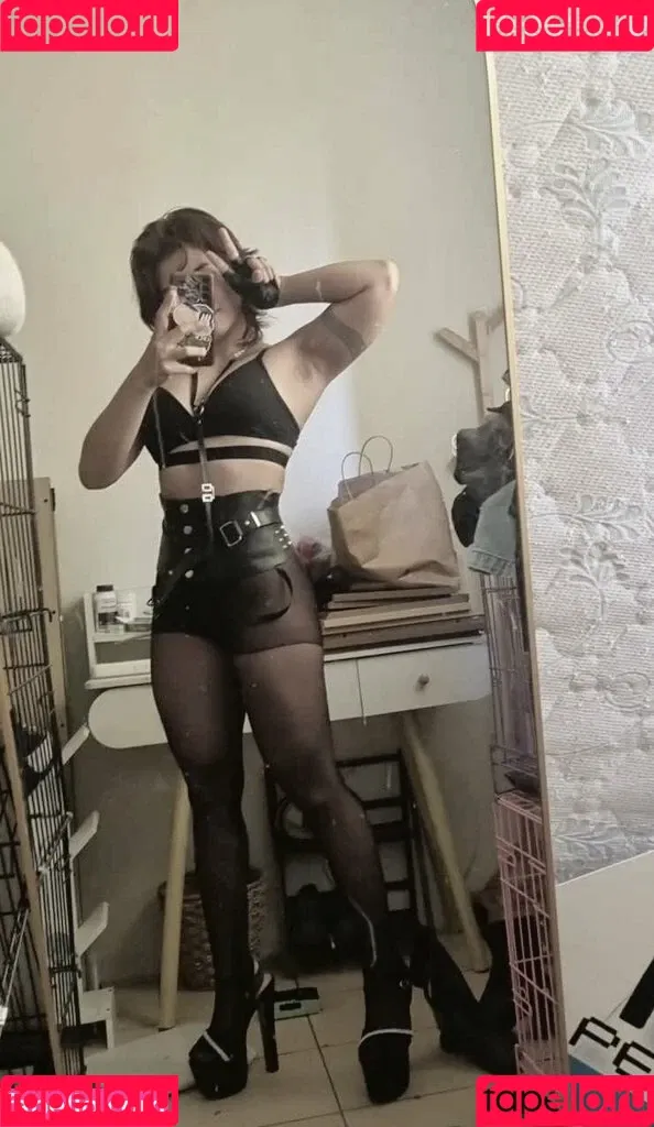 Kittynyaaa / Nyaaati / miiaa02 / nhcordoba Onlyfans Photo Gallery 
