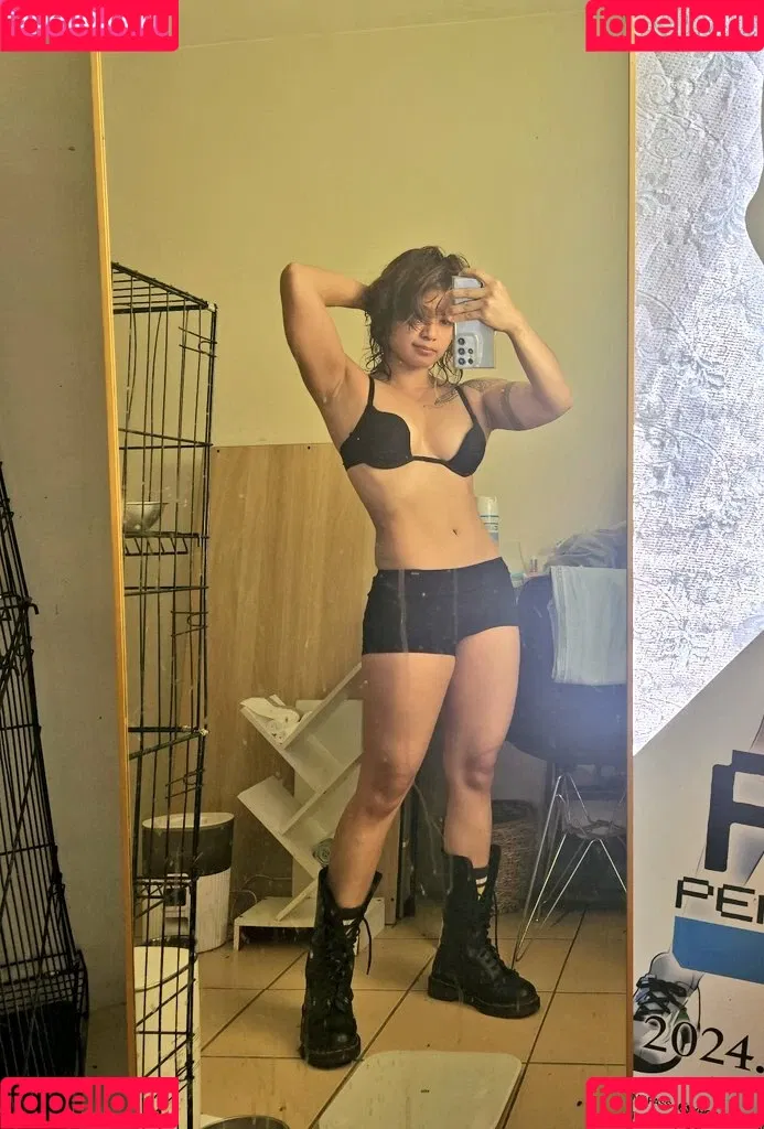 Kittynyaaa / Nyaaati / miiaa02 / nhcordoba Onlyfans Photo Gallery 
