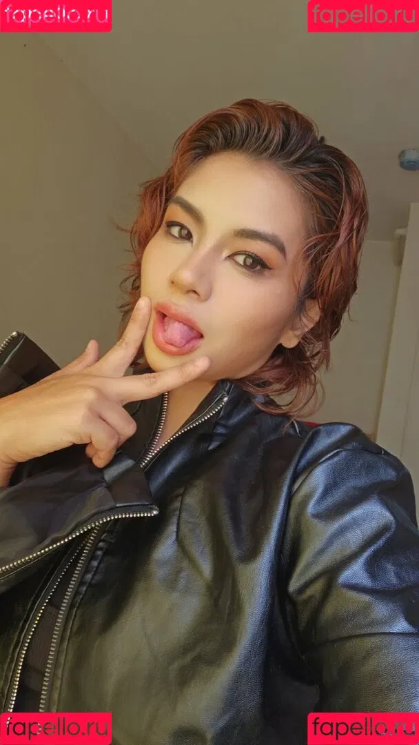 Kittynyaaa / Nyaaati / miiaa02 / nhcordoba Onlyfans Photo Gallery 