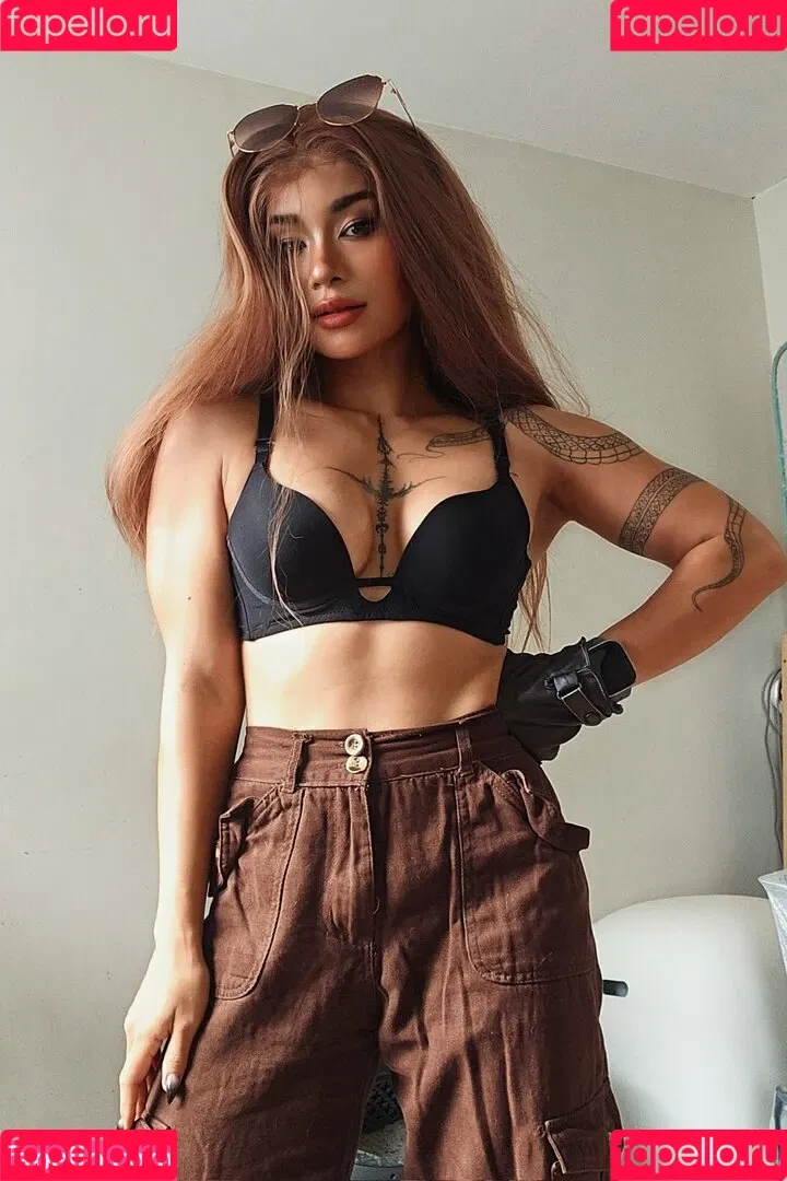 Kittynyaaa / Nyaaati / miiaa02 / nhcordoba Onlyfans Photo Gallery 