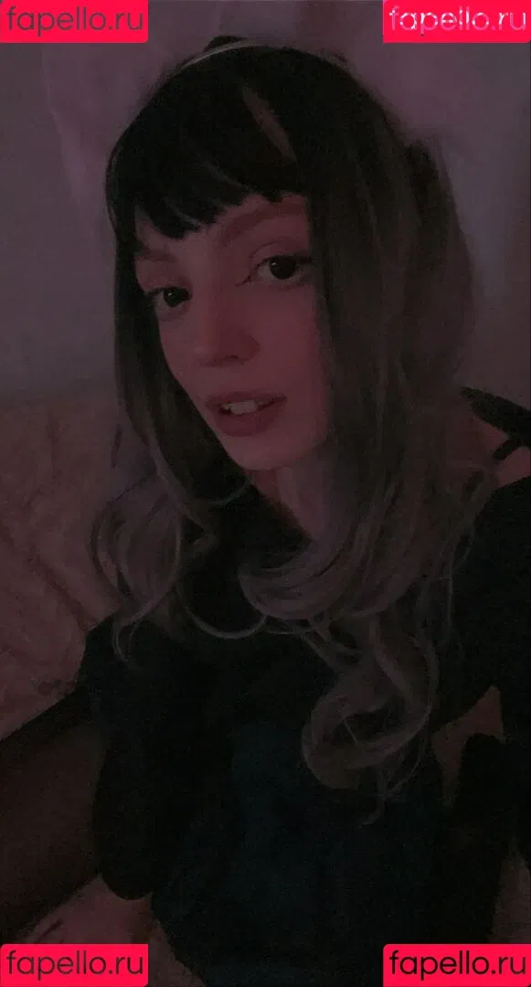 Romanowwa / tttsss_ccchhh Onlyfans Photo Gallery 