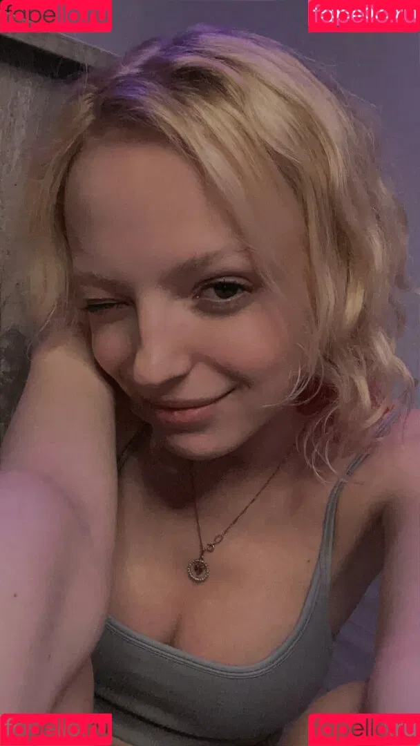 Romanowwa / tttsss_ccchhh Onlyfans Photo Gallery 