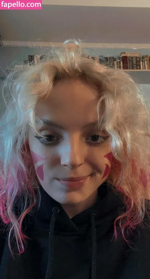 Romanowwa / tttsss_ccchhh Onlyfans Photo Gallery 