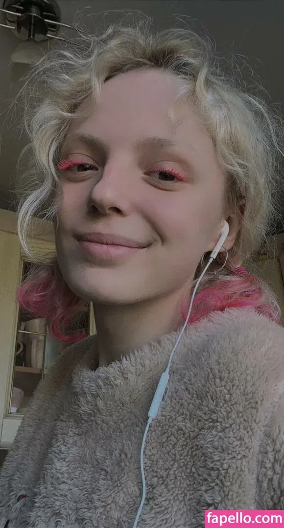 Romanowwa / tttsss_ccchhh Onlyfans Photo Gallery 