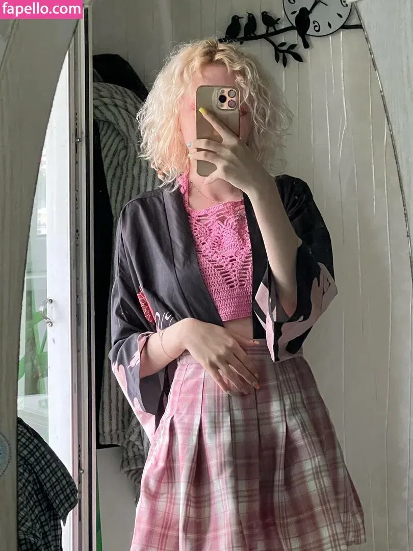 Romanowwa / tttsss_ccchhh Onlyfans Photo Gallery 