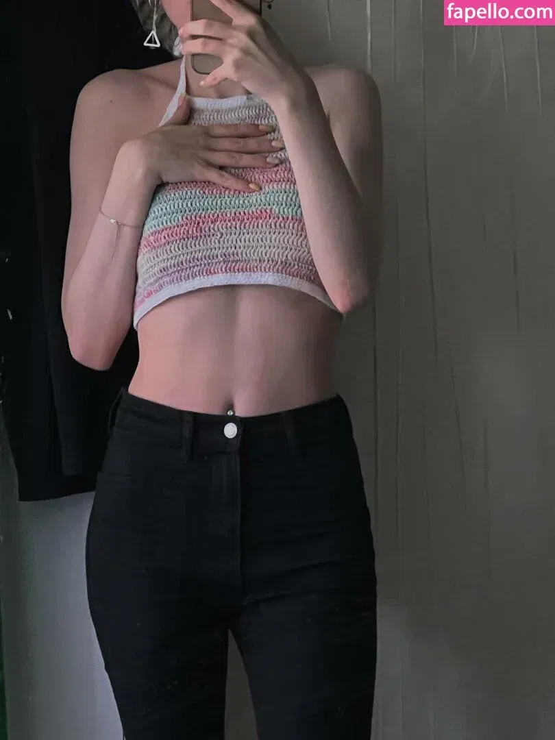 Romanowwa / tttsss_ccchhh Onlyfans Photo Gallery 