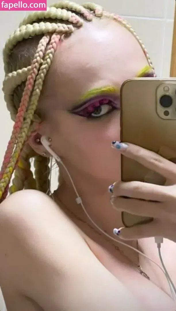 Romanowwa / tttsss_ccchhh Onlyfans Photo Gallery 