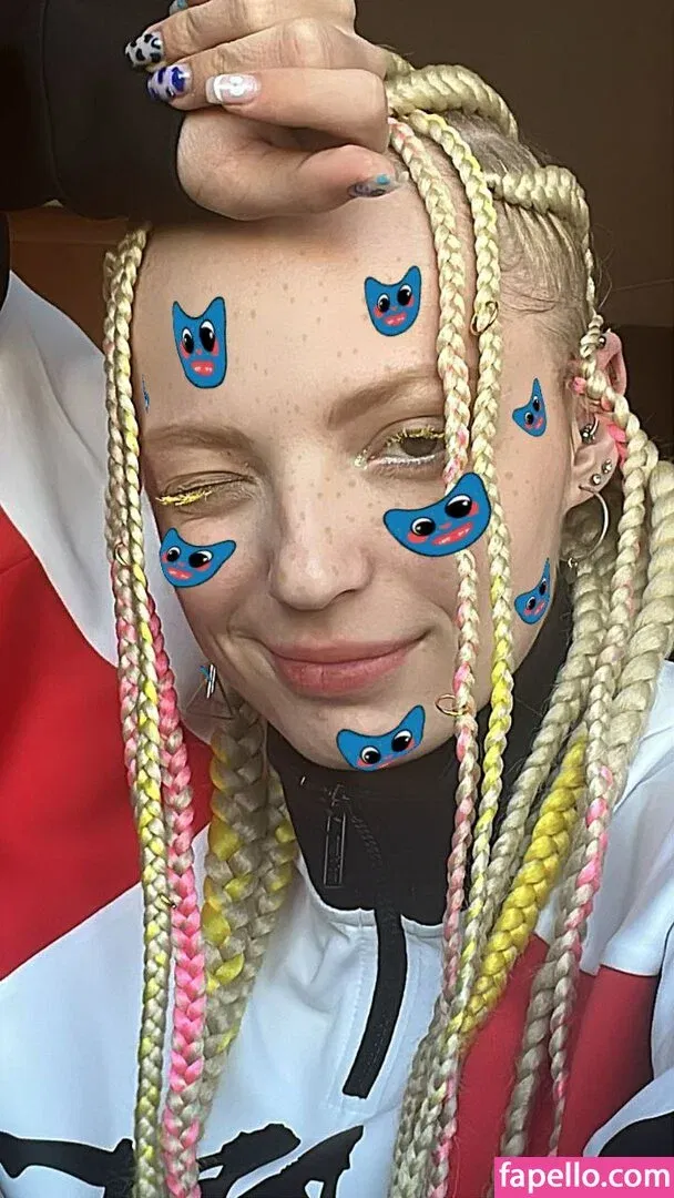 Romanowwa / tttsss_ccchhh Onlyfans Photo Gallery 